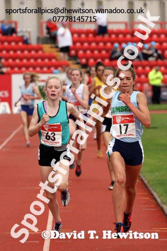 Junior girls 1500 metres, English Schools Track and Field. Photo: David T. Hewitson/Sports for All Pics